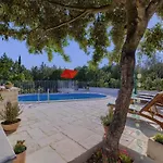 Villa Vera -three Bedroom With Swimming Pool