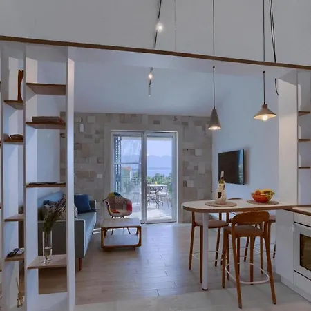 Villa Vera -three Bedroom With Swimming Pool *