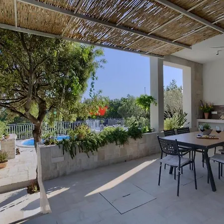Vera -three Bedroom With Swimming Pool Villa
