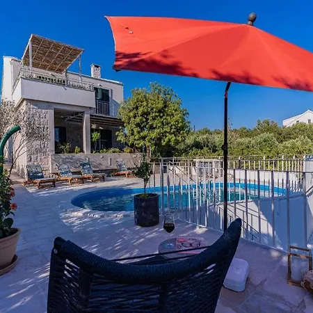 别墅 Vera -three Bedroom With Swimming Pool