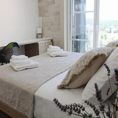 Vera -three Bedroom With Swimming Pool *