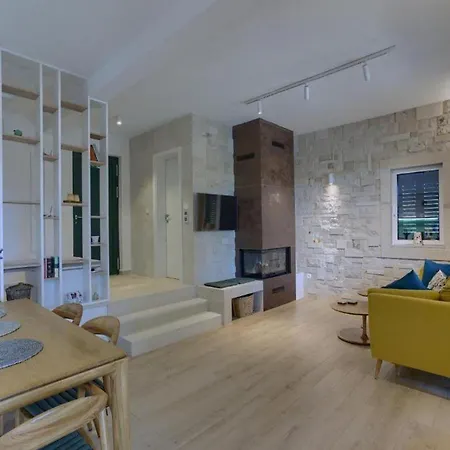 Vera -three Bedroom With Swimming Pool Villa Lovište