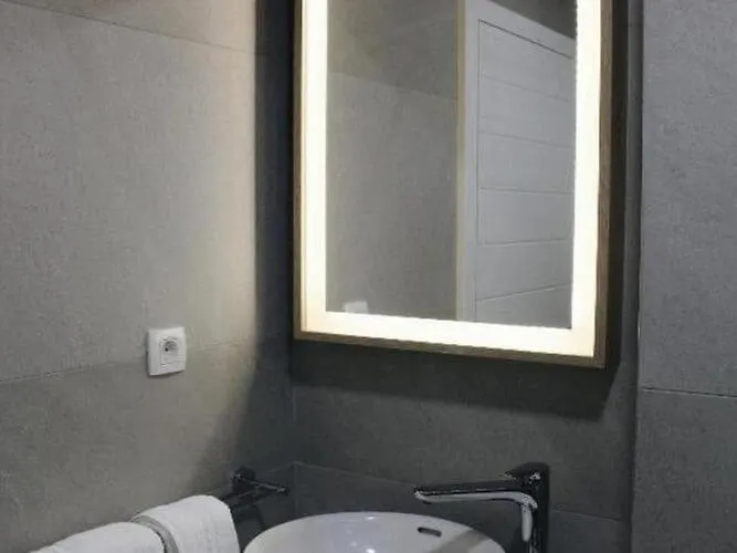 Vera -three Bedroom With Swimming Pool Lovište