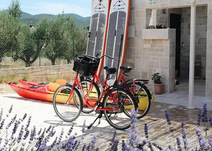 Vera -three Bedroom With Swimming Pool ヴィラ Lovište