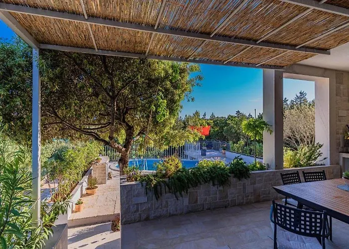 Vera -three Bedroom With Swimming Pool Lovište