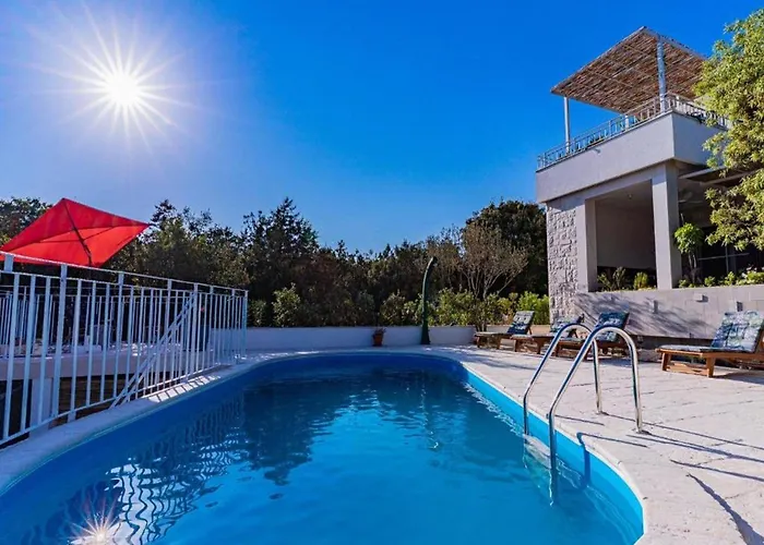 Vera -three Bedroom With Swimming Pool * Lovište
