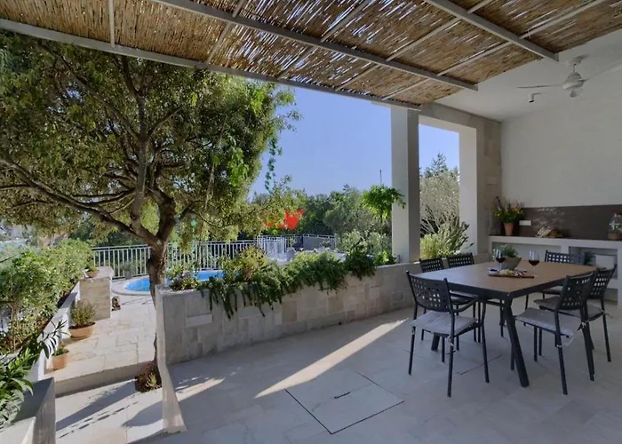 Vera -three Bedroom With Swimming Pool ヴィラ